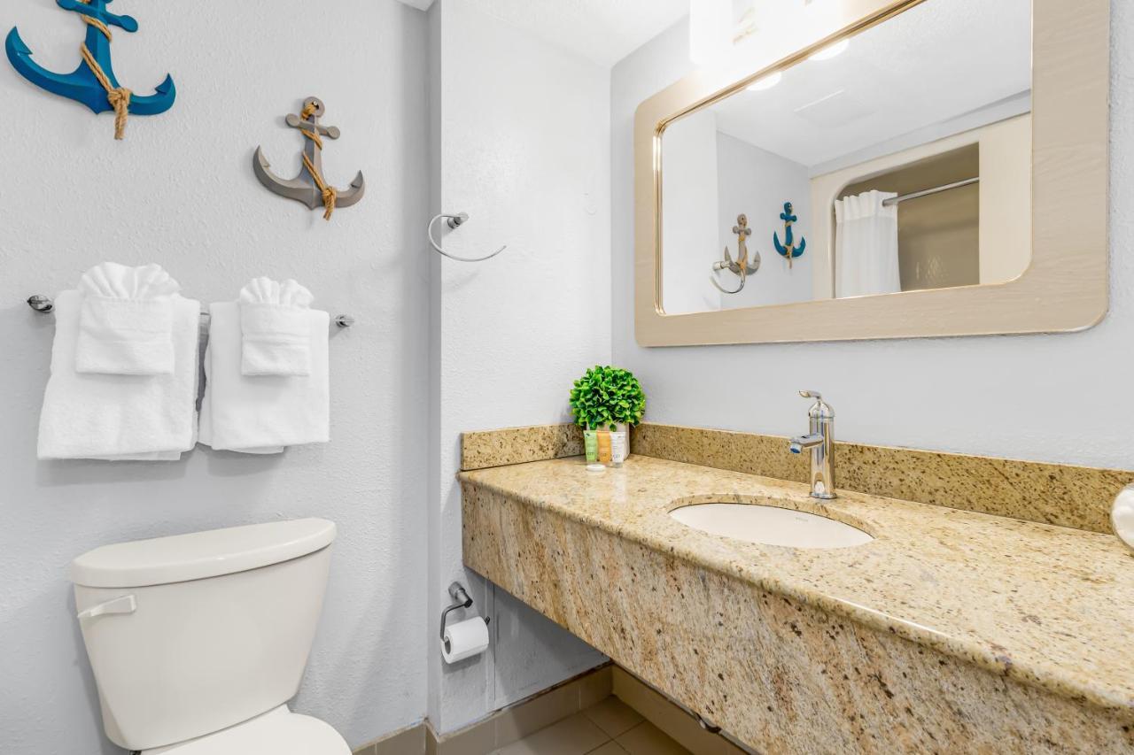Beachfront Romantic Studio Escape W Perfect View 1212 Миртъл Бийч Екстериор снимка